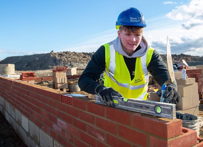 Apprentice bricklayer follows in father’s footsteps with Vistry Group
